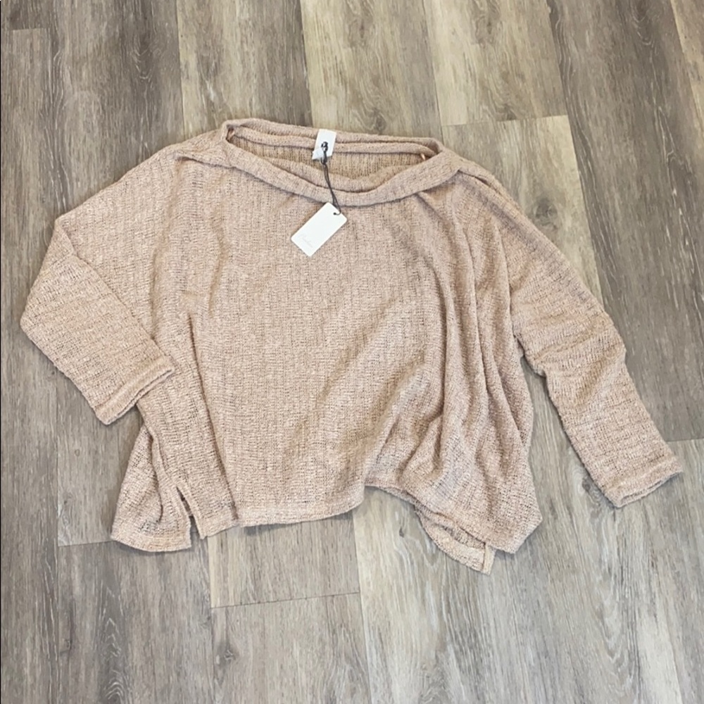 Taupe knit top size S/M NWT